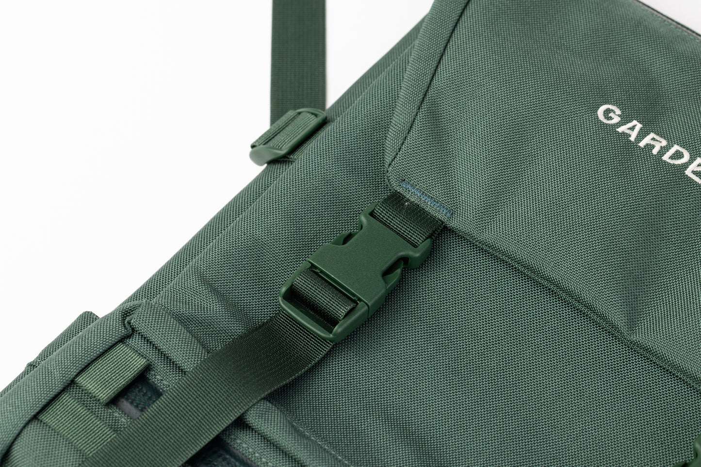 Gardenista x Topo Designs Rover Tech Pack